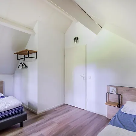 4 - Persoons Lakeside 63 Sauna Holiday home Ewijk